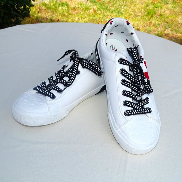 Disney Minnie Mouse Women's Low-top Court Sneakers 7 - Picture 1 of 7